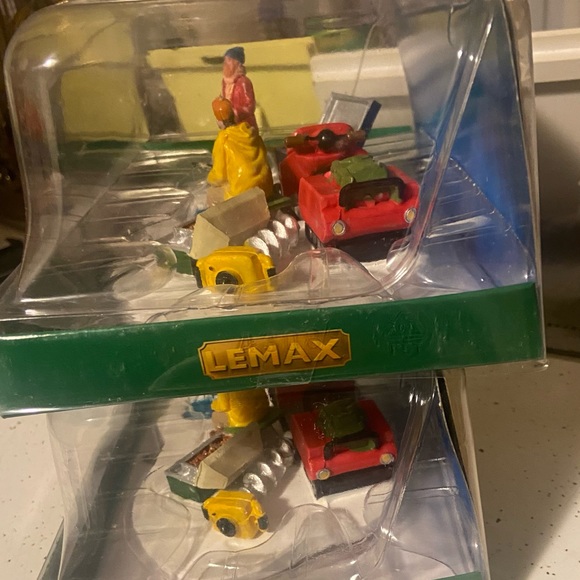 Lemax Ice Fishing Accent - Picture 2 of 5